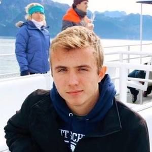 Meet your Posher, Chris